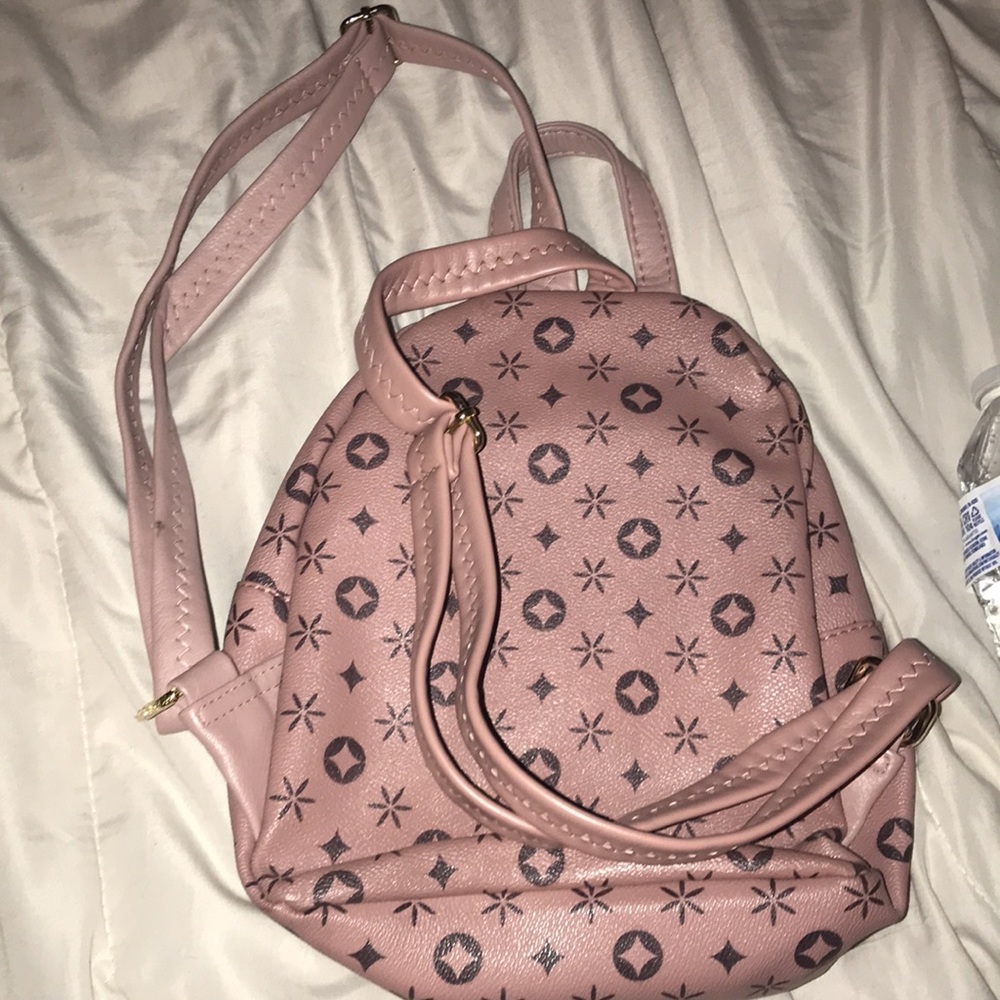 PINK BACKPACK‼️‼️ - Picture 3 of 5